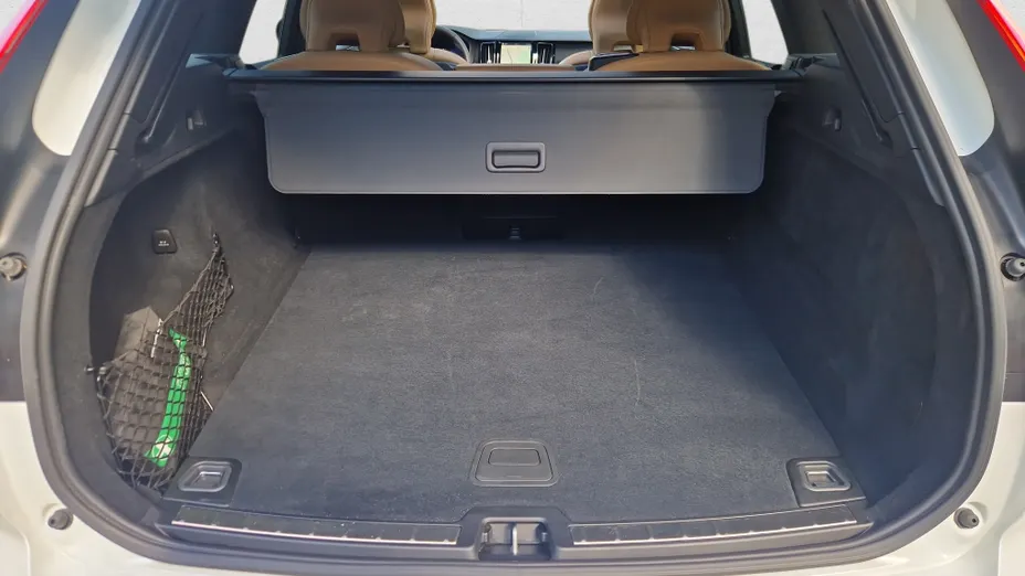 VOLVO XC60 XC60 B4 D AWD Plus Dark aut