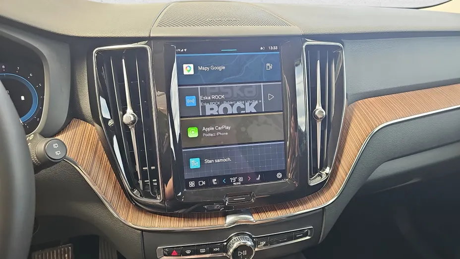 VOLVO XC60 XC60 B4 B Plus Dark aut