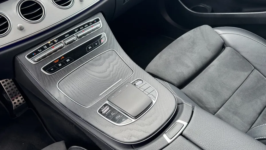 MERCEDES-BENZ E Klasa E 220 d 4-Matic AMG