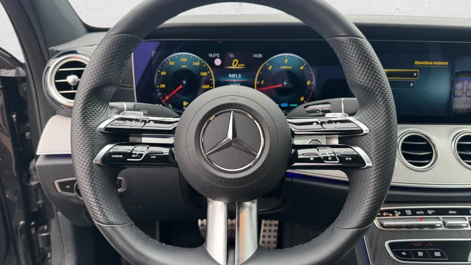 MERCEDES-BENZ E Klasa E 220 d 4-Matic AMG
