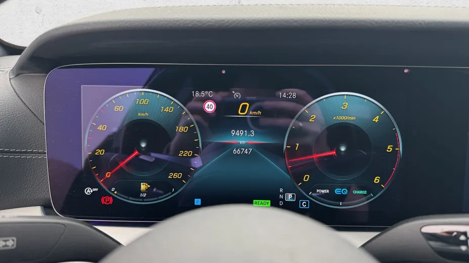 MERCEDES-BENZ E Klasa E 220 d 4-Matic AMG
