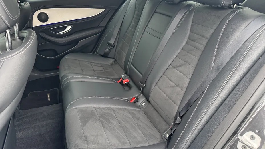 MERCEDES-BENZ E Klasa E 220 d 4-Matic AMG