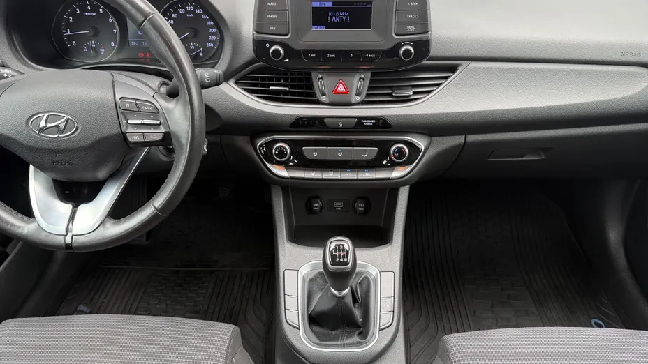 HYUNDAI i30 i30 1.5 DPI Classic +
