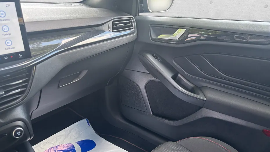 FORD Focus Focus 1.0 EcoBoost mHEV ST-Line X aut