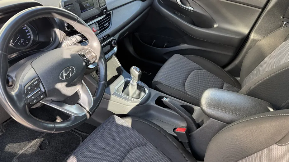 HYUNDAI i30 i30 1.5 DPI Classic +