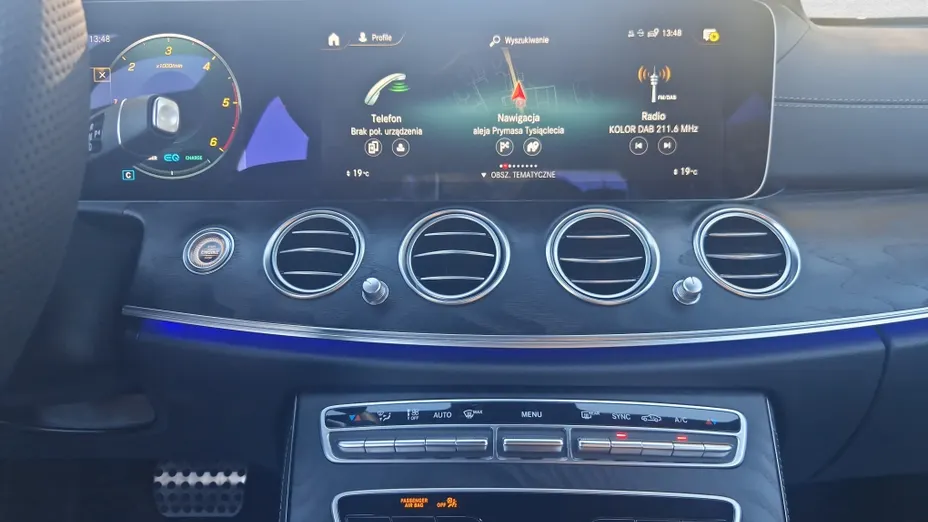 MERCEDES-BENZ E Klasa E 220 d 4-Matic AMG