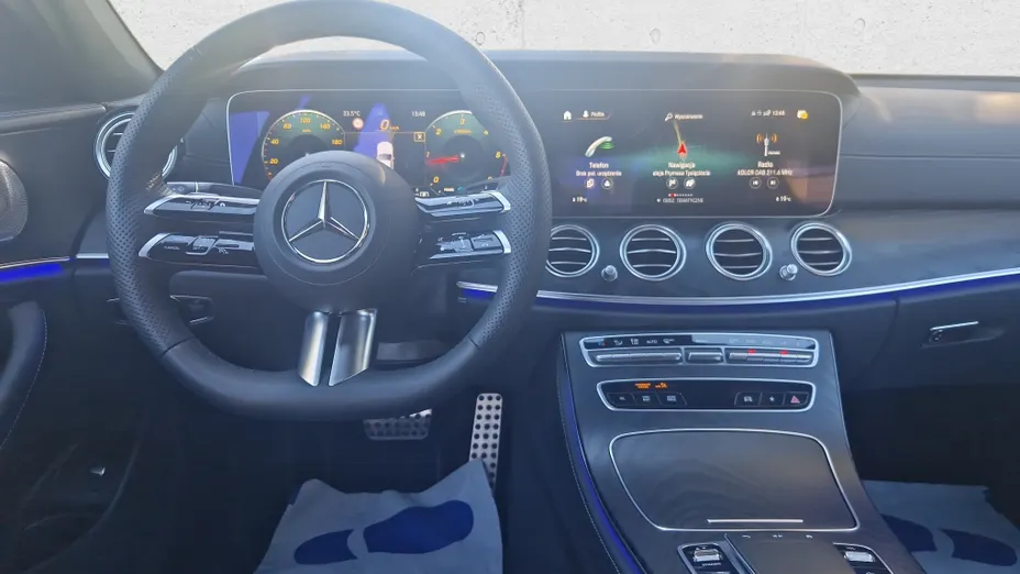 MERCEDES-BENZ E Klasa E 220 d 4-Matic AMG