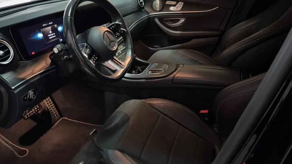 MERCEDES-BENZ E Klasa E 220 d 4-Matic AMG