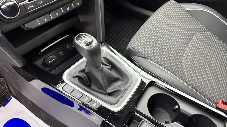 KIA Cee'd Ceed 1.5 T-GDI Business Line