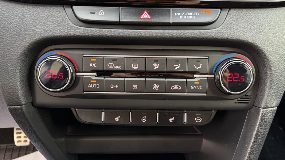 KIA Cee'd Ceed 1.5 T-GDI Business Line
