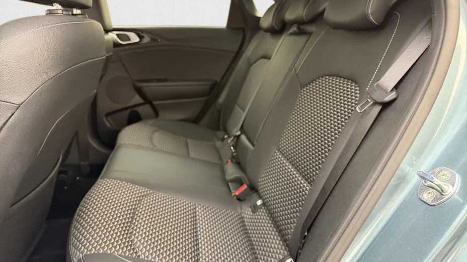 KIA Cee'd Ceed 1.5 T-GDI Business Line