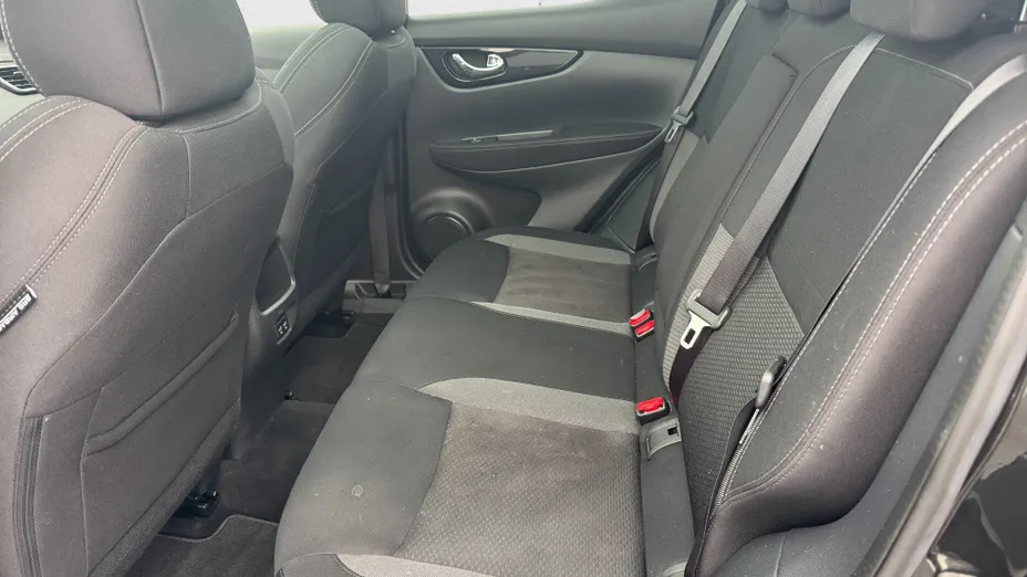 NISSAN Qashqai Qashqai 1.3 DIG-T N-Connecta DCT