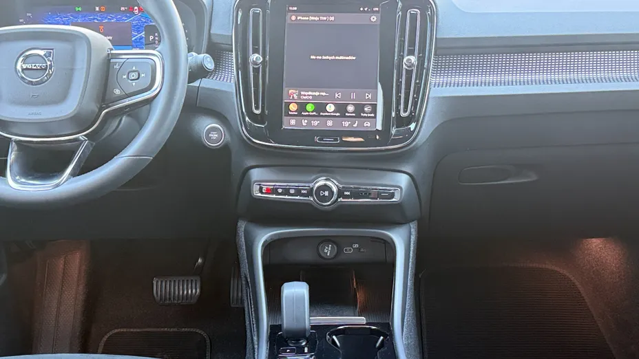 VOLVO XC40 XC40 B3 Plus Dark aut