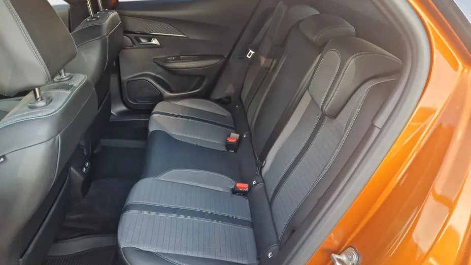 PEUGEOT 2008 e-2008 Allure Pack