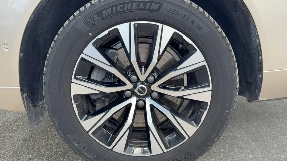 VOLVO XC60 XC60 B5 B AWD Plus Dark aut