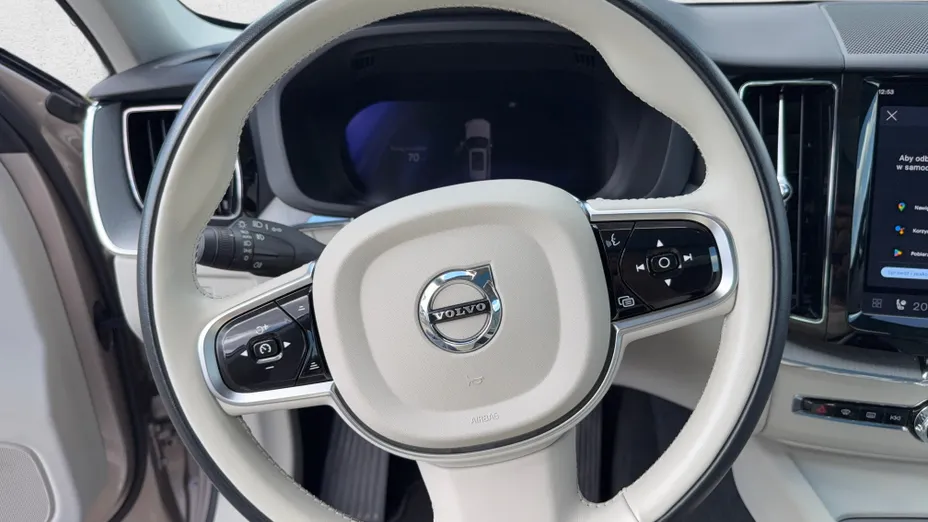 VOLVO XC60 XC60 B5 B AWD Plus Dark aut
