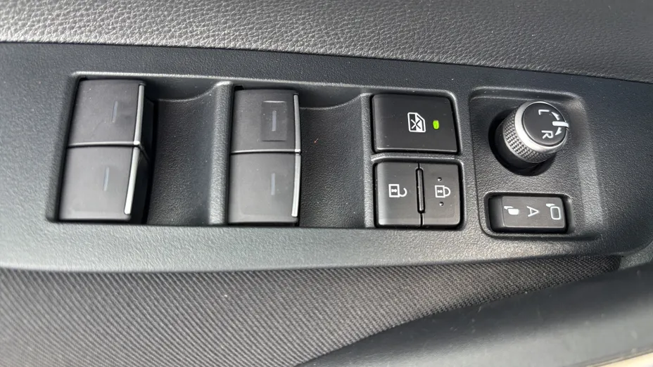 TOYOTA Corolla Corolla 2.0 Hybrid Comfort