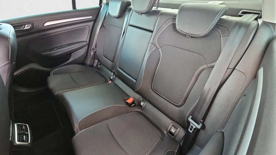 RENAULT Megane Megane 1.3 TCe Intens EDC