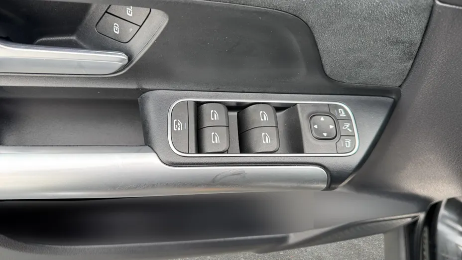 MERCEDES-BENZ GLA GLA 200 mHEV AMG Line 7G-DCT