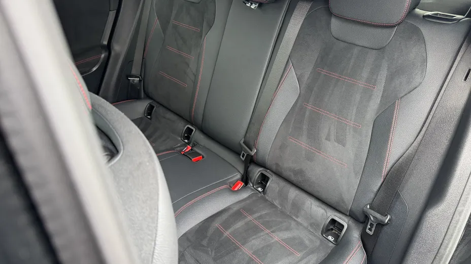 MERCEDES-BENZ GLA GLA 200 mHEV AMG Line 7G-DCT