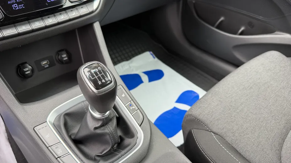 HYUNDAI i30 i30 1.5 DPI Smart