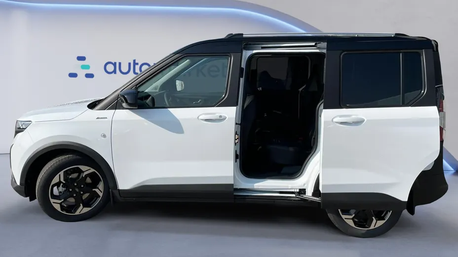 FORD Tourneo Courier Tourneo Courier 1.0 EcoBoost Active aut Nowy