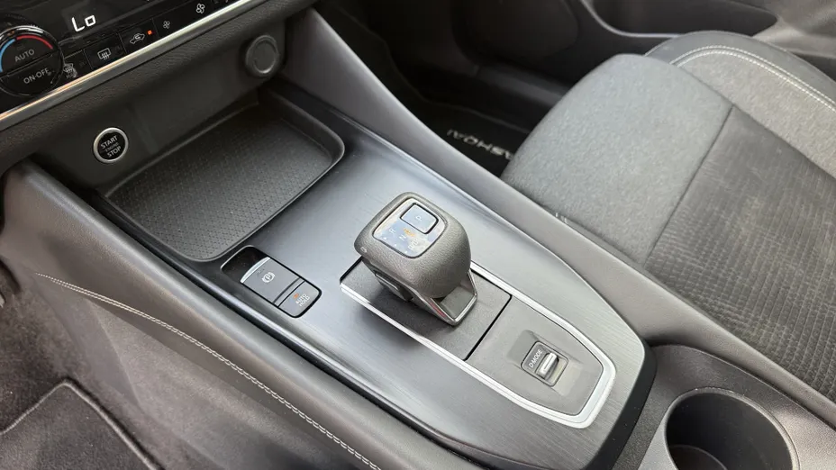 NISSAN Qashqai Qashqai 1.3 DIG-T mHEV N-Connecta Xtronic