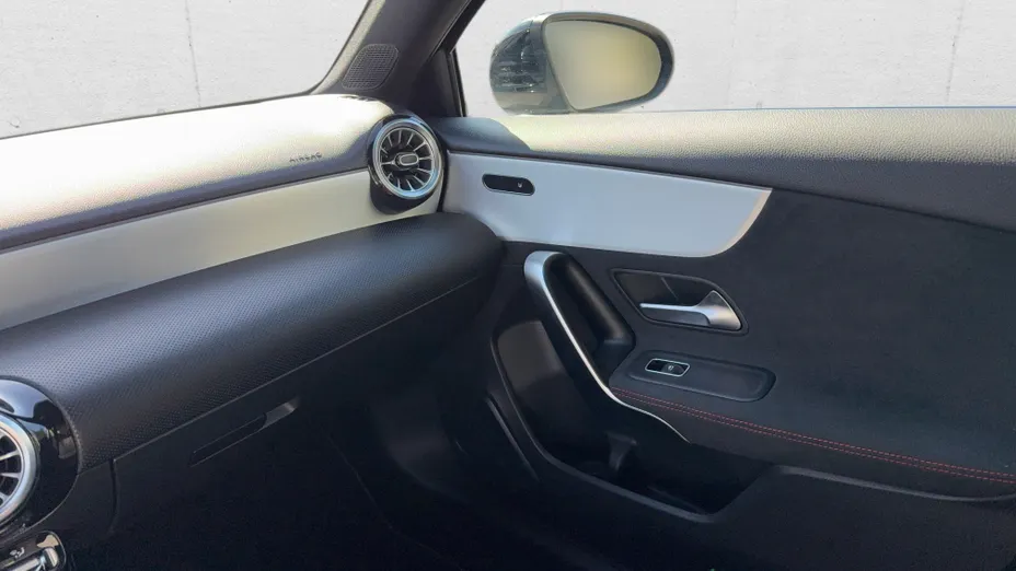 MERCEDES-BENZ A Klasa A 200 AMG Line 7G-DCT