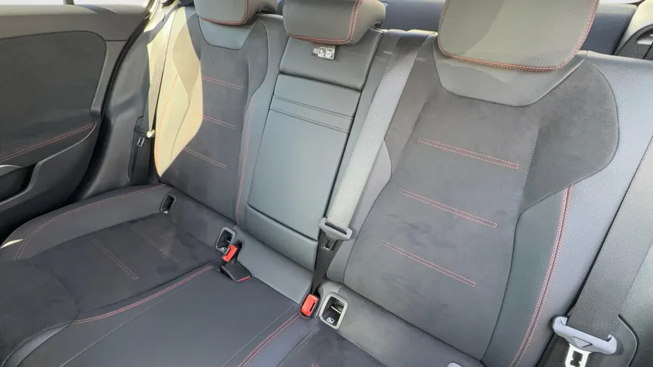 MERCEDES-BENZ A Klasa A 200 AMG Line 7G-DCT