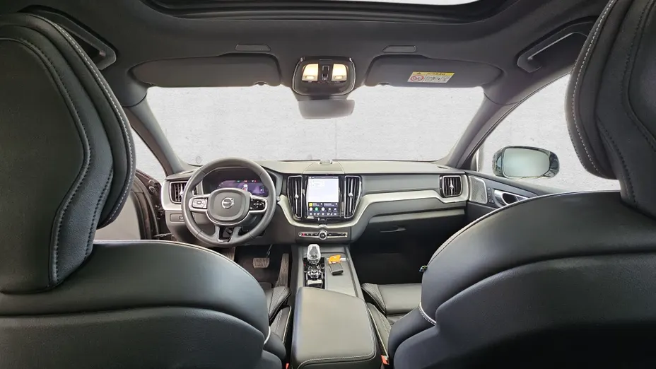 VOLVO XC60 XC60 T8 Plug-In Hybrid AWD Ultimate Dark aut