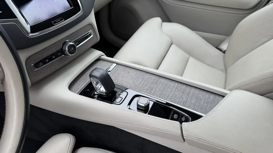 VOLVO XC90 XC90 T8 AWD Plug-In Hybrid Plus Dark 7os aut
