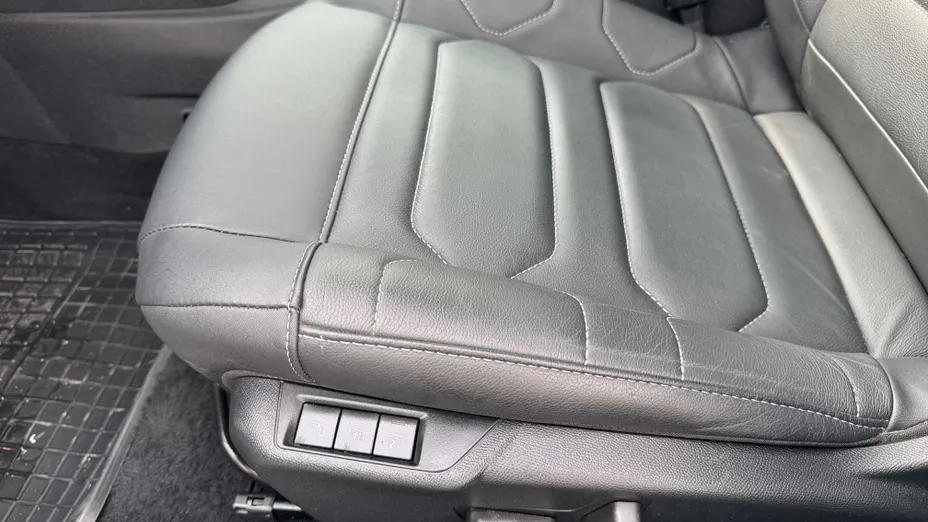 CITROEN C4 X e-C4 X EV136 50kWh Shine