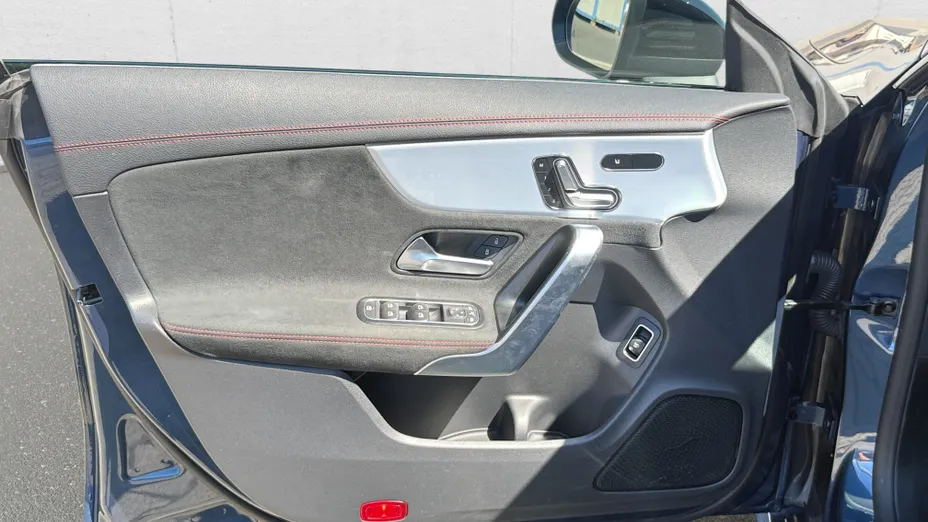 MERCEDES-BENZ CLA CLA 200 AMG Line 7G-DCT