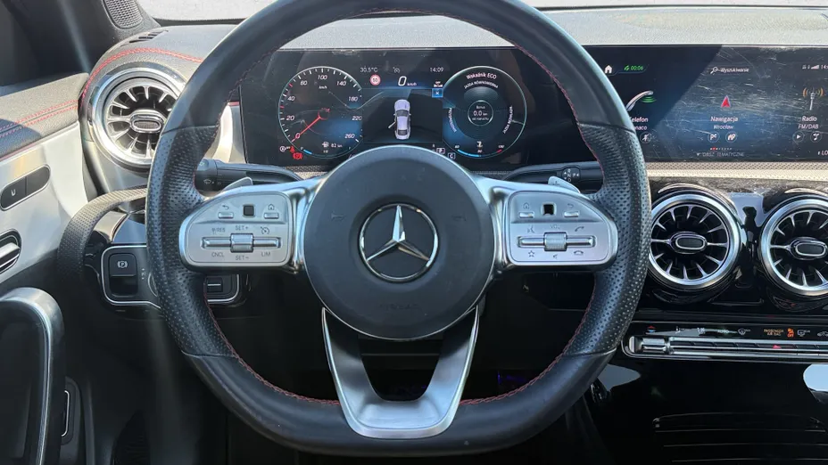 MERCEDES-BENZ CLA CLA 200 AMG Line 7G-DCT
