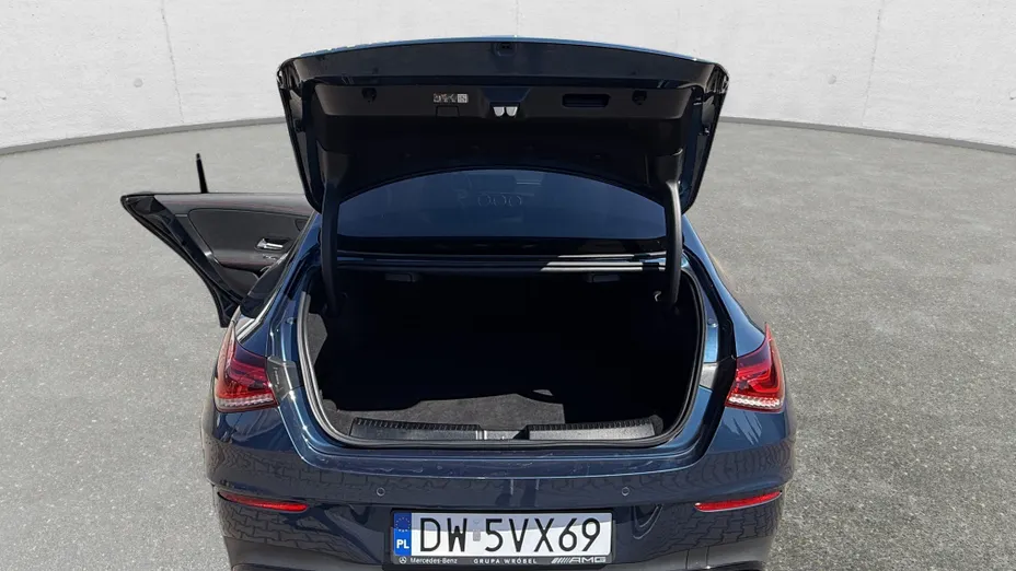 MERCEDES-BENZ CLA CLA 200 AMG Line 7G-DCT