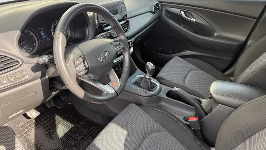 HYUNDAI i30 i30 1.5 DPI Classic +