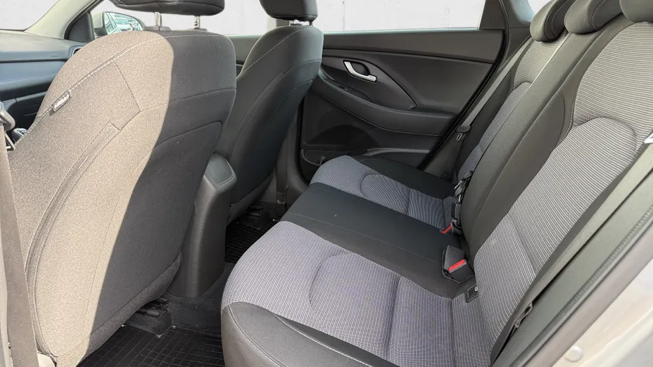 HYUNDAI i30 i30 1.5 DPI Classic +