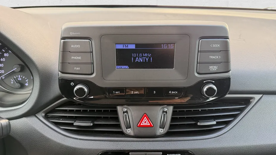 HYUNDAI i30 i30 1.5 DPI Classic +