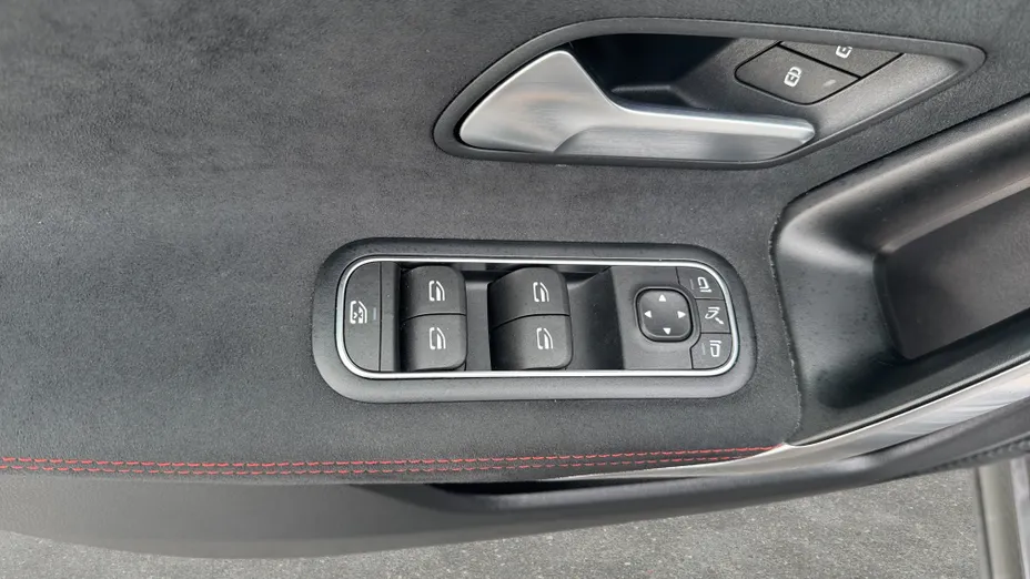 MERCEDES-BENZ A Klasa A 220 4-Matic Progressive 8G-DCT