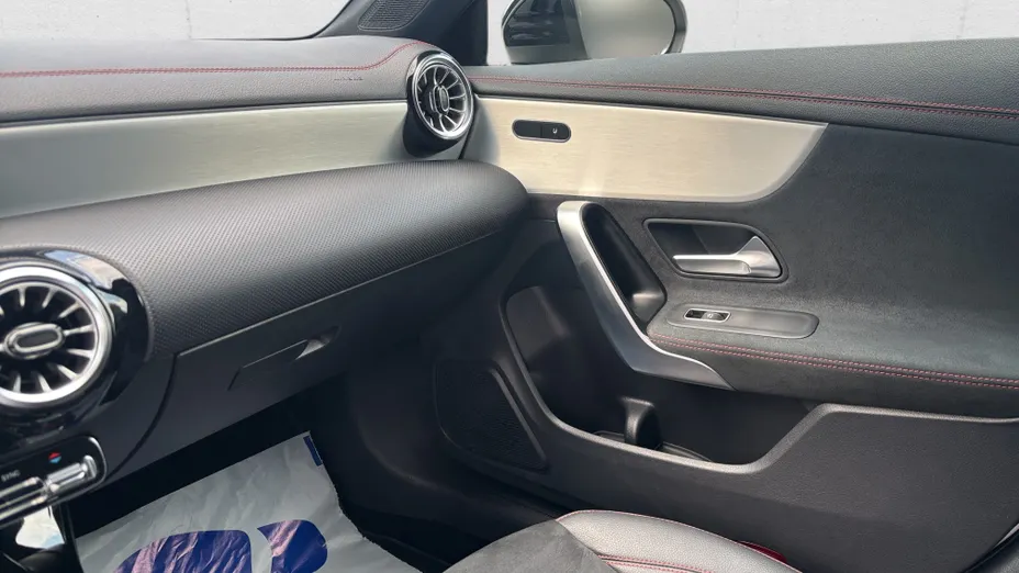 MERCEDES-BENZ CLA CLA 200 AMG Line 7G-DCT