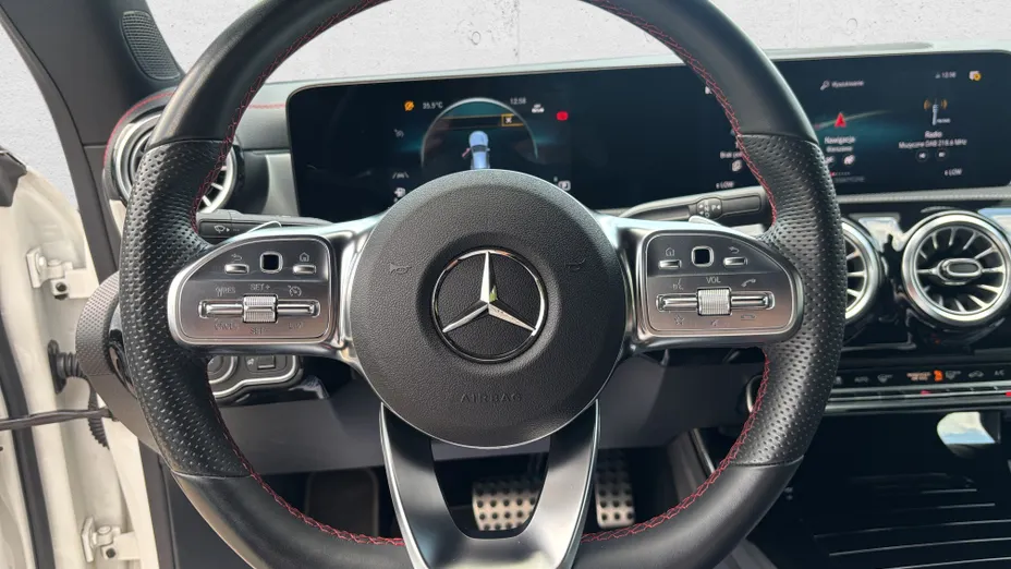 MERCEDES-BENZ CLA CLA 200 AMG Line 7G-DCT