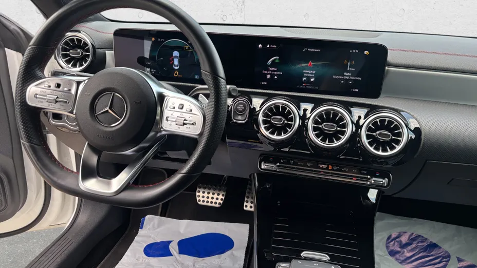 MERCEDES-BENZ CLA CLA 200 AMG Line 7G-DCT