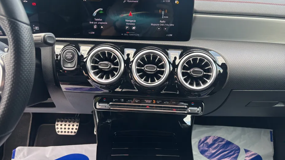 MERCEDES-BENZ CLA CLA 200 AMG Line 7G-DCT