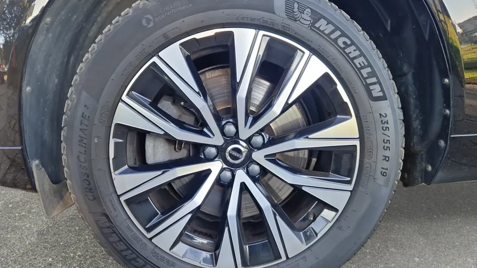 VOLVO XC60 XC60 B4 D Plus Dark aut