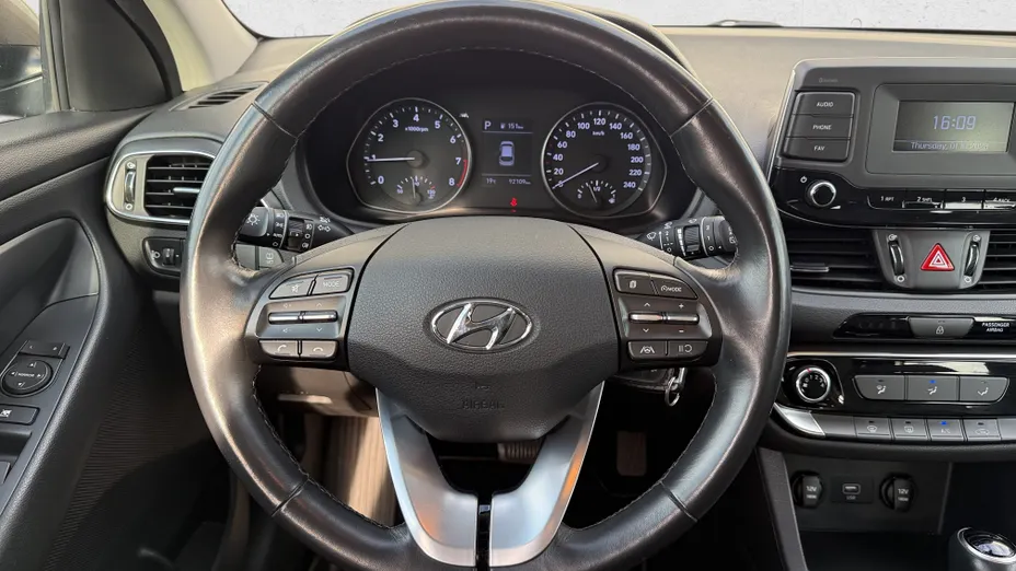 HYUNDAI i30 i30 1.0 T-GDI Classic + DCT