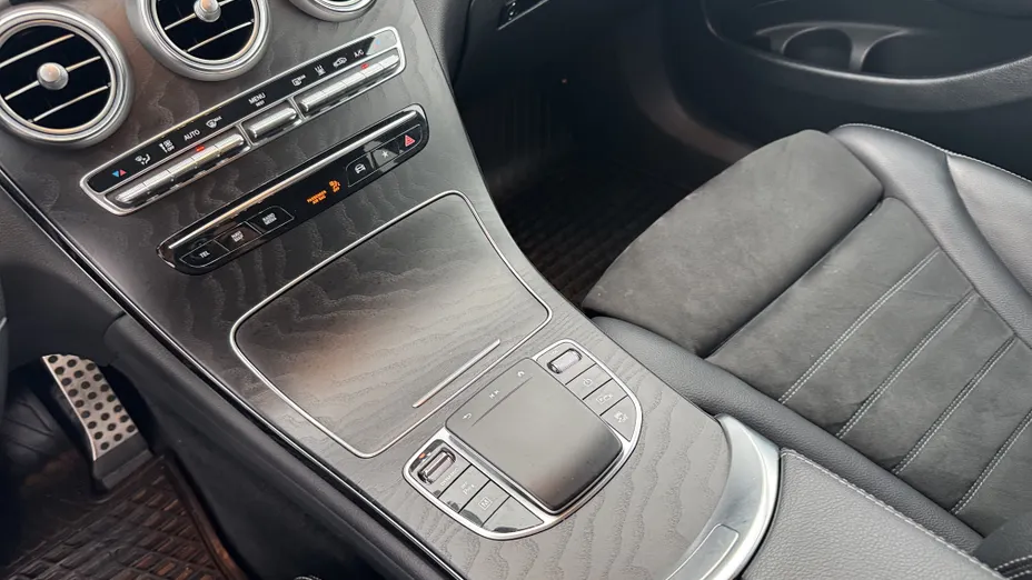 MERCEDES-BENZ GLC GLC 300 e 4-Matic