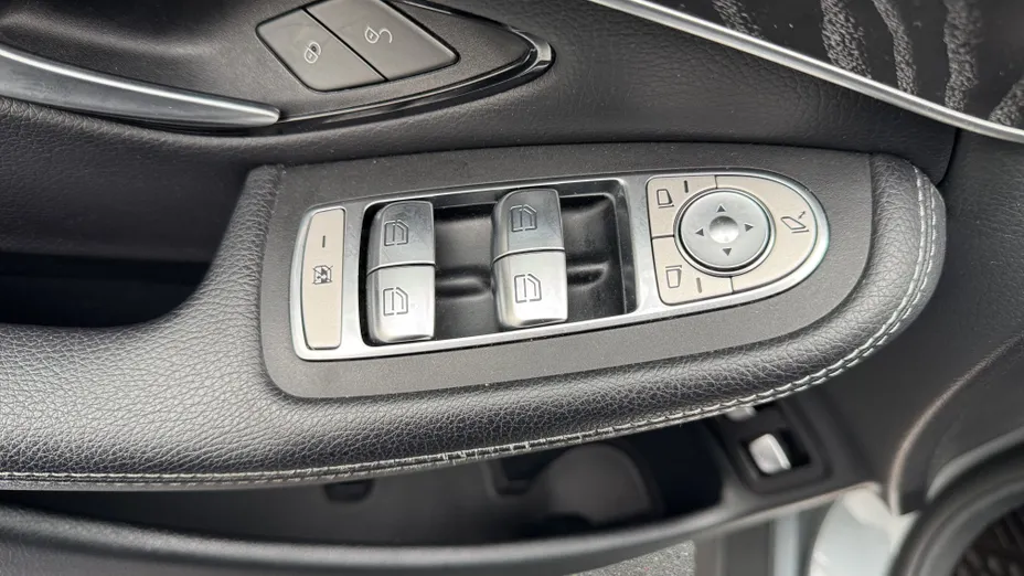 MERCEDES-BENZ GLC GLC 300 e 4-Matic