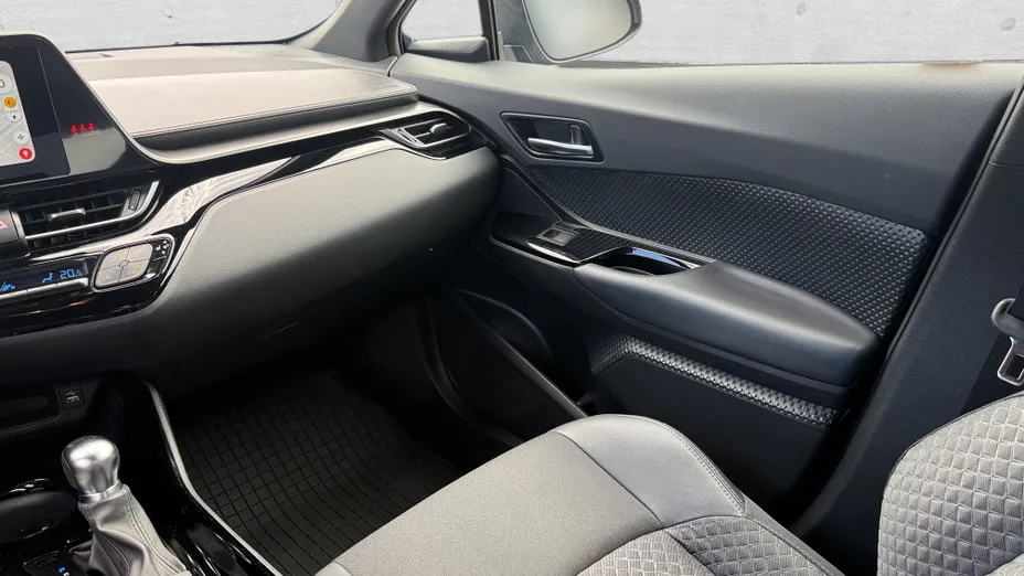 TOYOTA C-HR C-HR 2.0 Hybrid Style