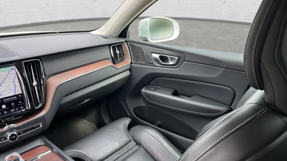 VOLVO XC60 XC60 B5 B AWD Plus Bright aut