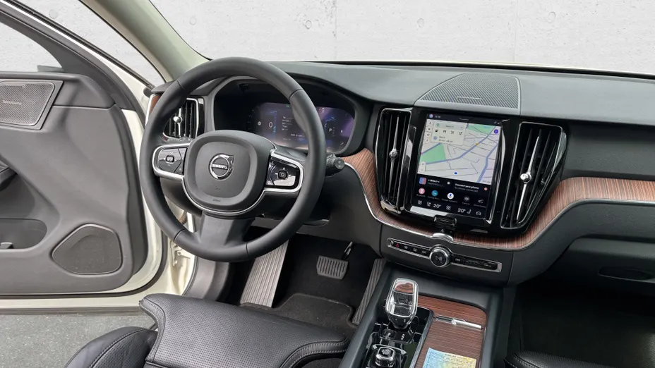 VOLVO XC60 XC60 B5 B AWD Plus Bright aut